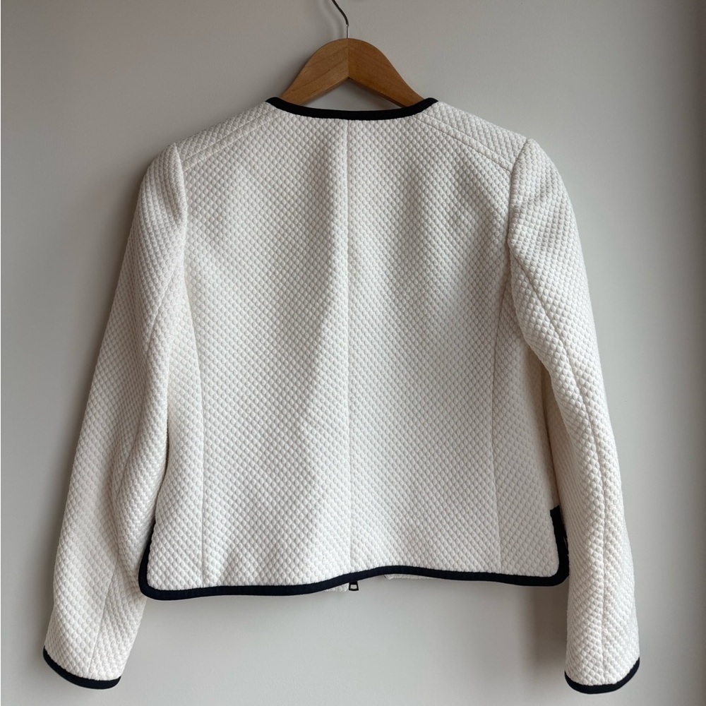 Ann Taylor Women's White Quilted Jacket Size 2P - Picture 3 of 3